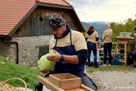 Prikaz starih kmečkih opravil na Gori sv. Miklavž (9)